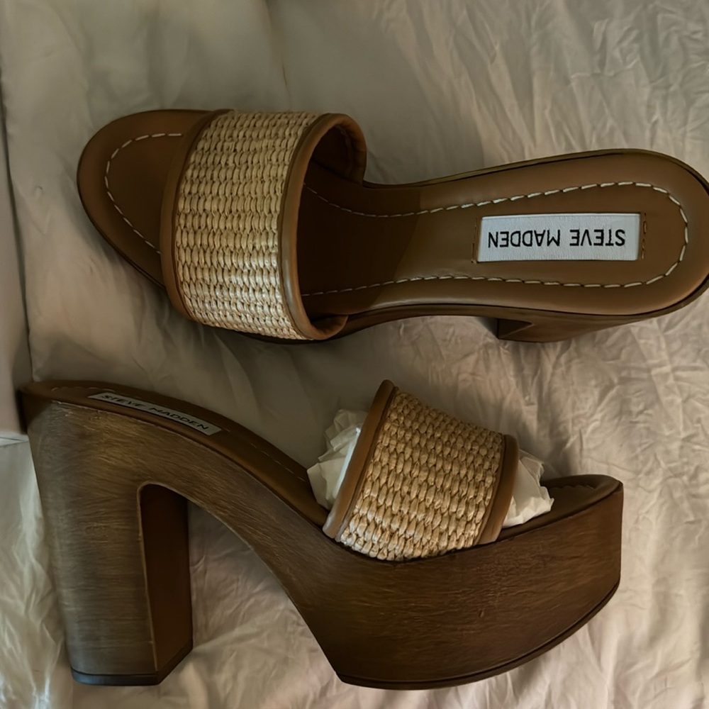 Steve Madden Marisol Rafia heels. Size 8